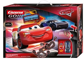 Carrera Go. Circuito Disney Pixar CARS. Incluye: circuito 160x95cm, do