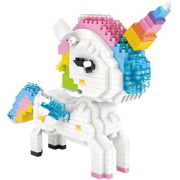 Unicornio, 640 piezas.
