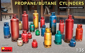 Botellas de propano/butano, escala 1/35.