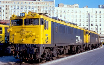 Locomotora eléctrica clase 279 RENFE decoración TAXI, época V.