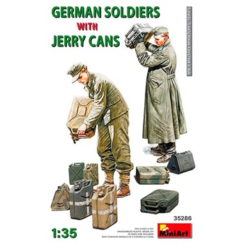 German soldiers with Jerry cans, escala 1/35.