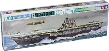 HORNET Aircraft carrier. Kit de plástico escala 1/700.