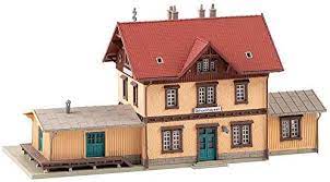 Estación Ochsenhausen. Medida: 165x78x78mm.