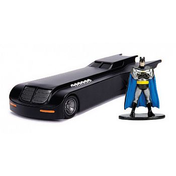 Batmobile y figura del Batman.