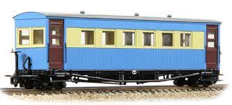 Coche pasajeros Lincolnshire Coast light railway azul y crema.