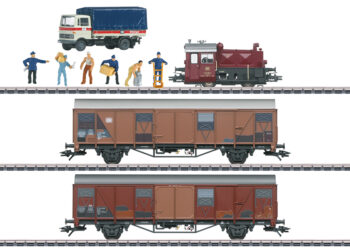 Set de locomotora diésel pequeña de la serie 323, dos furgones, camión