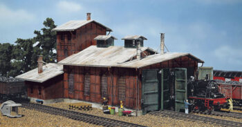 Almacén para dos locomotoras