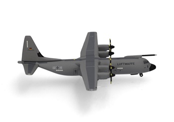 Luftwaffe Lockheed Martin C-130J-30 Super Hercules.