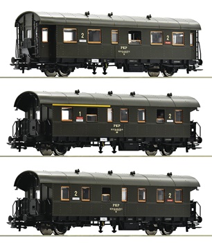 Set de 3 coches pasajeros PKP, época IV.