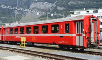 Coche pasajeros RhB B2375.