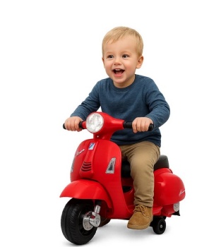 Vespa mini en color rojo.