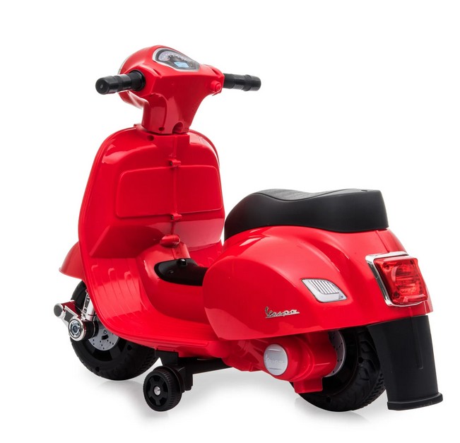 Vespa mini en color rojo.