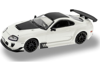 Toyota Supra color blanco.