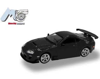 Toyota Supra color negro.