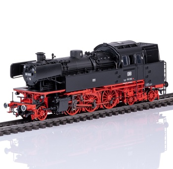 Locomotora de vapor CLASE 66 002 de la DB, época III.