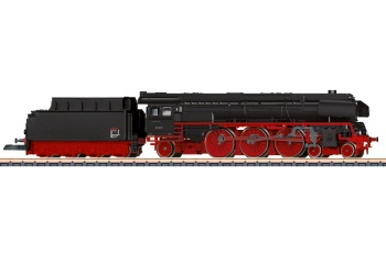 Locomotora de vapor clase 01.5, época VI.