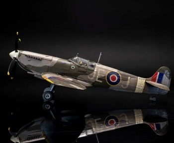 Supermarine Spitfire MK IXC EN398. Kit escala 1/24.