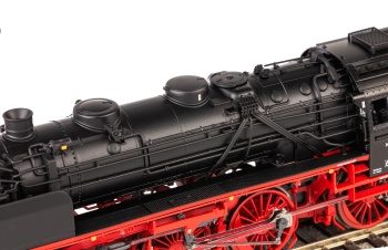 Locomotora de vapor BR62 DR, época III.