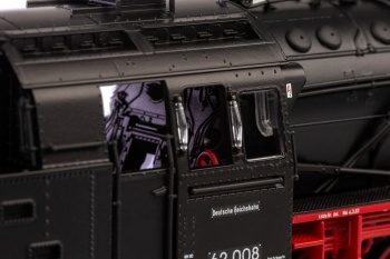 Locomotora de vapor BR62 DR, época III.