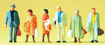 Personajes con bolsas y maletas.