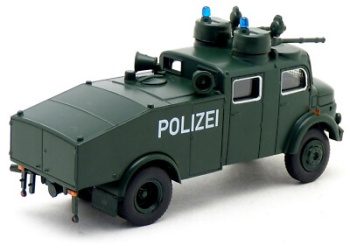 MB LA 1113 Wasserwerfer Polizei.