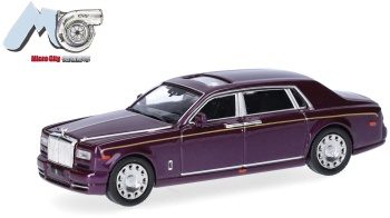 Rolls Royce Phantom color lila.