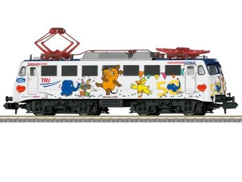 Locomotora eléctrica clase BR110.3 Elephant Express, época VI.