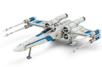 STAR WARS MANDALORIAN New Republic X-Wing fighter.