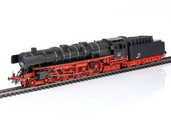 Locomotora de vapor 06 002 DB, época III.