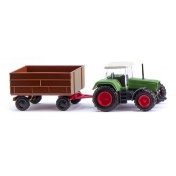 Tractor Fendt con remolque.