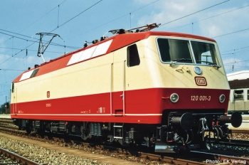 Locomotora eléctrica 120 001-3 DB, época IV.