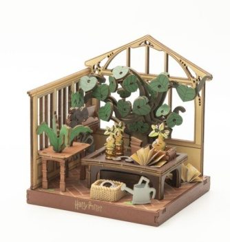 Harry Potter Hogwats classes. Herbology class.