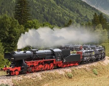 Locomotora de vapor clase 52 DB, época III.