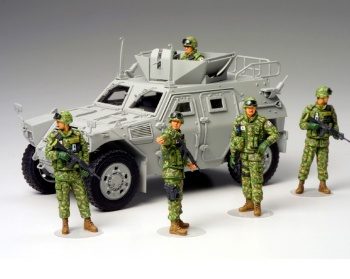 JGSDF Iraq humanitarian assistance team, escala 1/35.