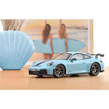 Porsche 911 (992.2) GT3 con paquete Weissach (2025) en el emblemático