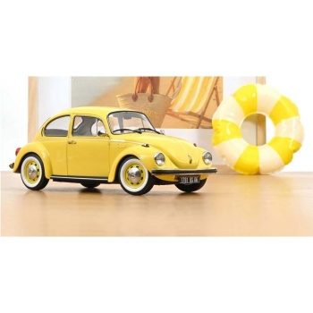 VW 1303 1973, color amarillo pastel.