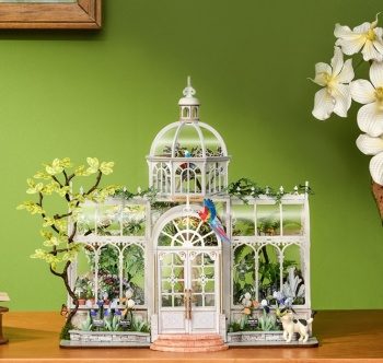 DIY Miniature House: Oxygen Oasis.