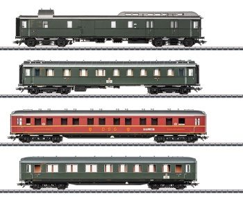 Set de tres coches pasajeros y furgón D74, época III.